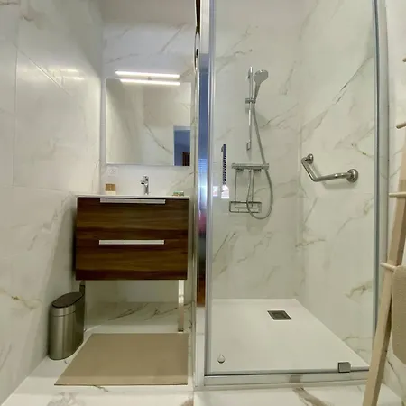 Maison De Renovee A Avec Balcon-terrasse - Fr-1-495-154 * Cambo-les-Bains